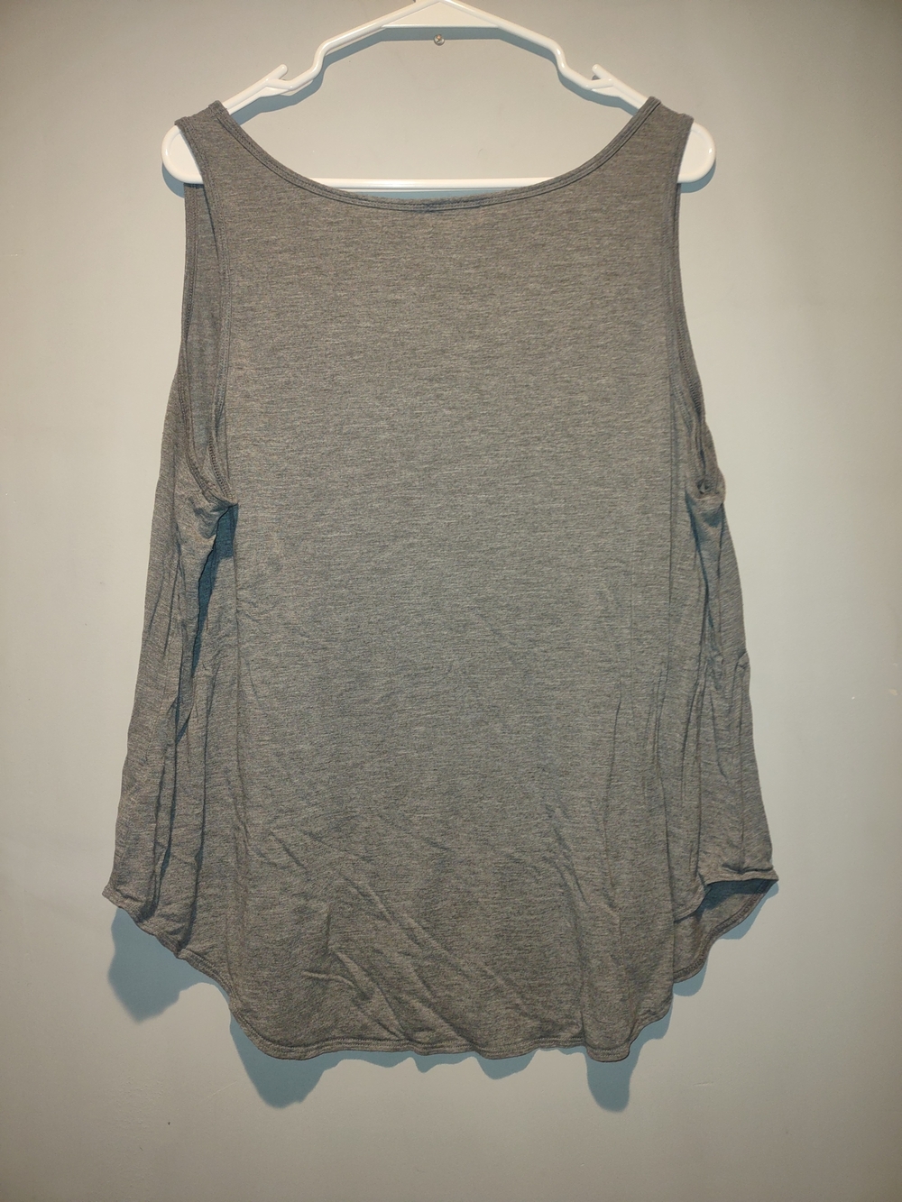 Old Navy Grey Tank with White Feather Motif XXL - Picture 2 of 3